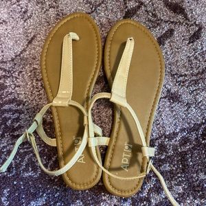 APT9 nude shiny gladiator sandal 1 strap